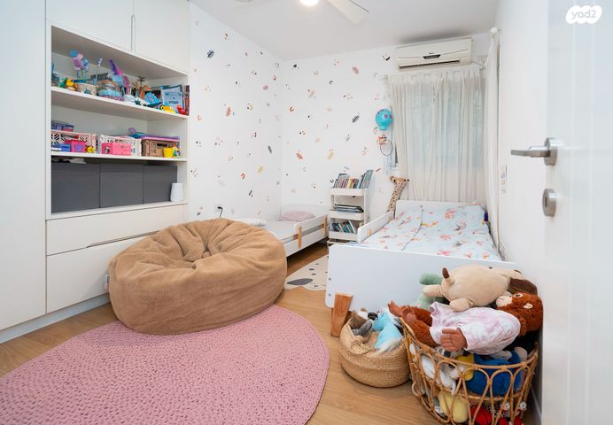 דירה, ש"י עגנון, הרצליה הירוקה, נווה עובד, הרצליה