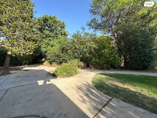 דירת גן, הפיקוסים, בית אלפא, בית אלפא