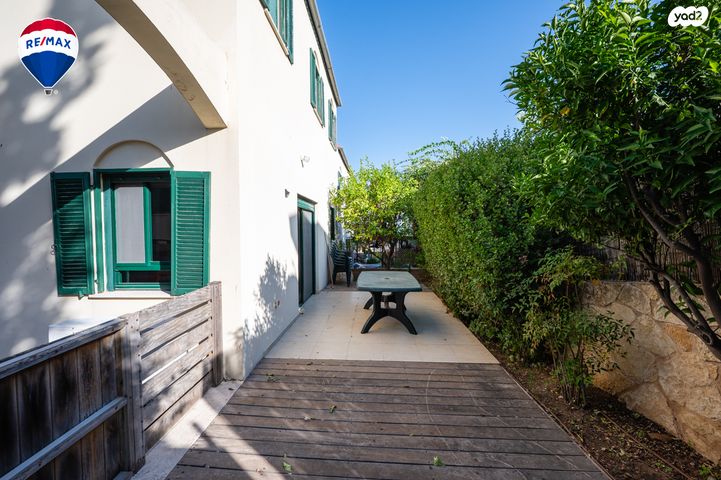 דו משפחתי, מושבה מרכז, זכרון יעקב