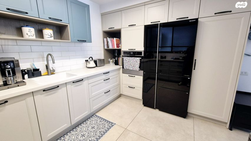 דירה, יגאל אלון, מרכז, הרצליה