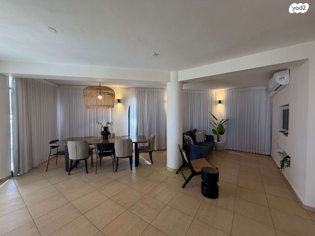 גג/ פנטהאוז, עין מור, אילת