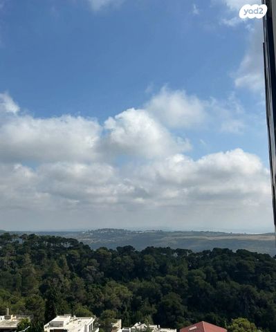 דירה, שדרות אבא חושי, סביוני הכרמל, חיפה