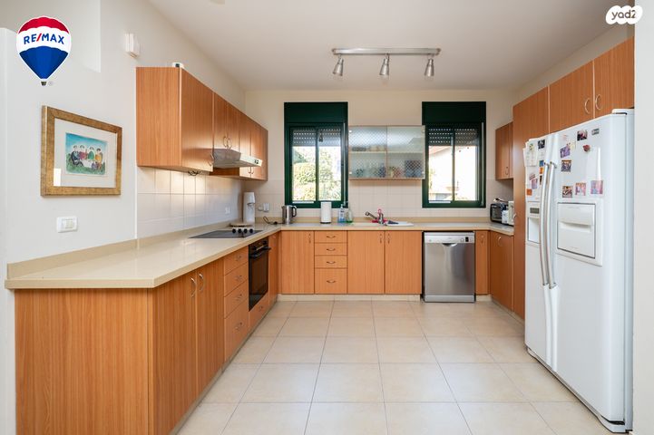 דו משפחתי, מושבה מרכז, זכרון יעקב