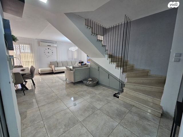 דופלקס, שדרות ירושלים 53, שיכון צבא קבע, קרית ים