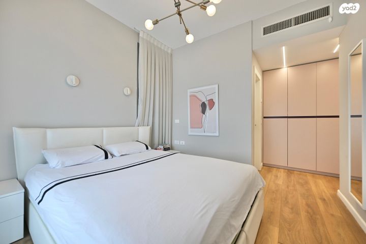 דירה, מיכאל סיטרמן, נחלת יהודה, ראשון לציון