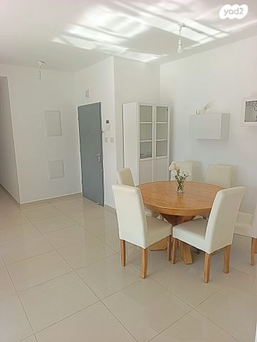 דירה, פלמ"ח, אבני חן, רחובות