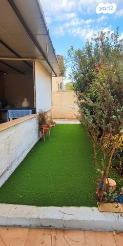 בית פרטי/ קוטג', שמואל דיין, נאות גנים, נתניה