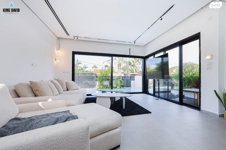 דו משפחתי, כפר יונה