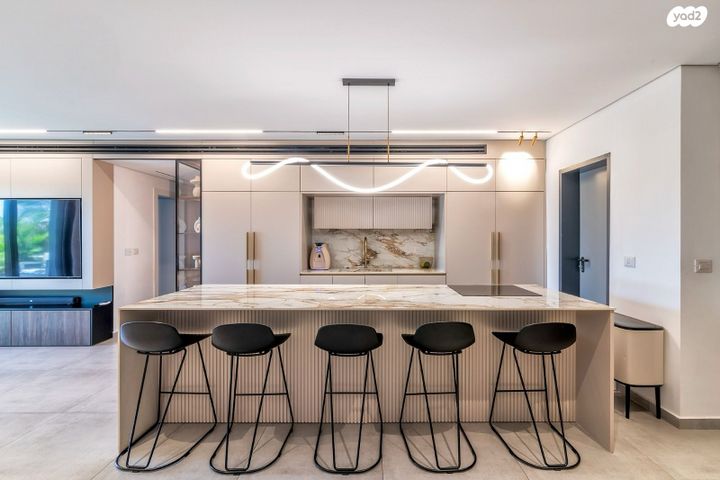 דירת גן, שדרות הרצל, נאות שמיר, יבנה