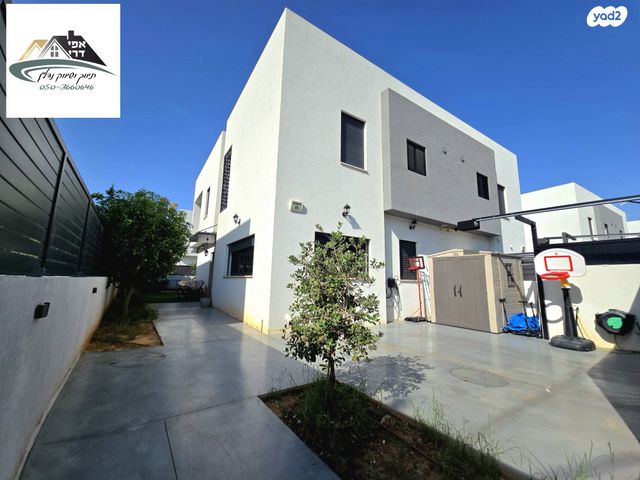 דו משפחתי, השמחה 75, שרונה, כפר יונה