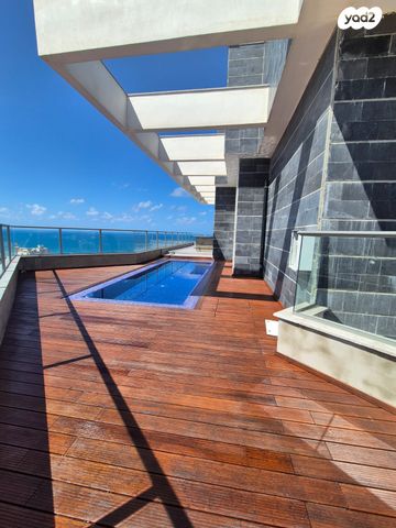 גג/ פנטהאוז, ארצי שרמן, גלי הים, נתניה