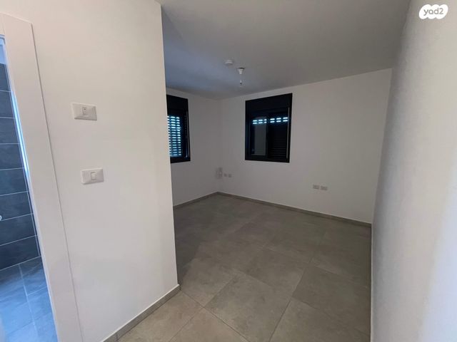 דירה, שדרות עמק יזרעאל, שקמים ואגמים, אשקלון