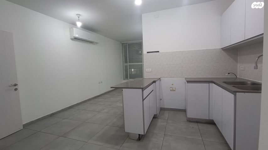 דירה, הרב נורוק, קרית הרצוג, בני ברק