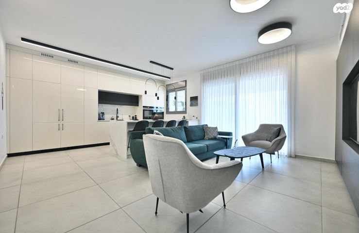 דירה, מיכאל סיטרמן, נחלת יהודה, ראשון לציון