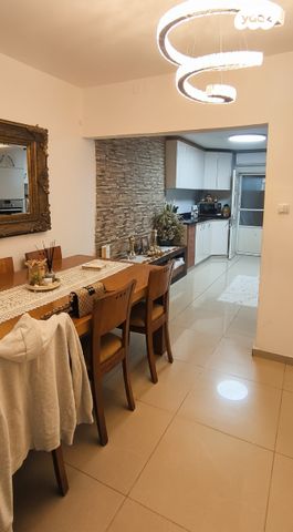 בית פרטי/ קוטג', שמואל דיין, נאות גנים, נתניה