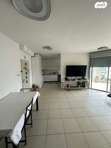 גג/ פנטהאוז, קרית אילון, חולון