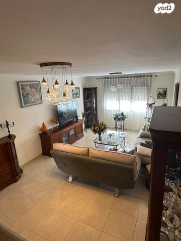 הגדוד החמישי 