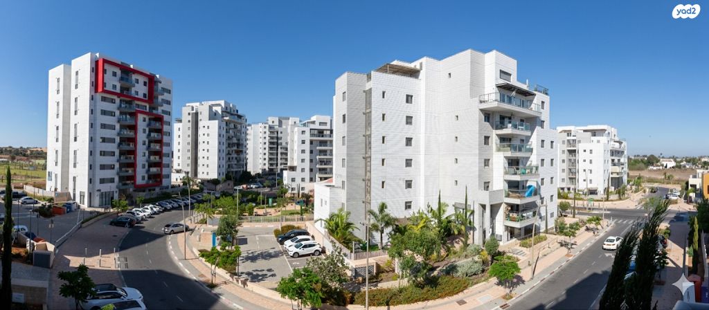 דירה, נאות שמיר, יבנה