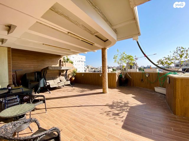 גג/ פנטהאוז, ישראל אהרוני, א' / צפון מזרח העיר, רחובות