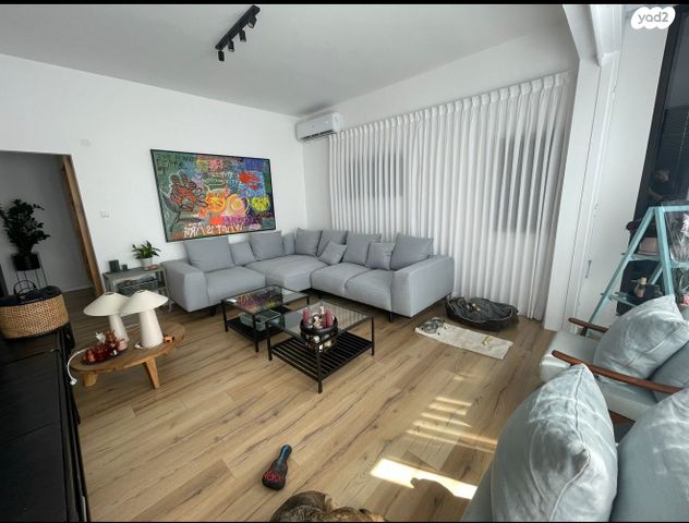 ארבע ארצות 9