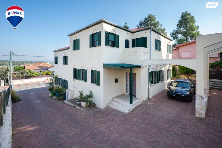 דו משפחתי, מושבה מרכז, זכרון יעקב