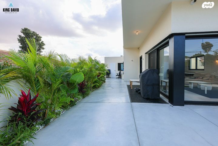 דו משפחתי, כפר יונה