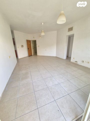 דירה, ליבר זאב, קרית השרון, נתניה