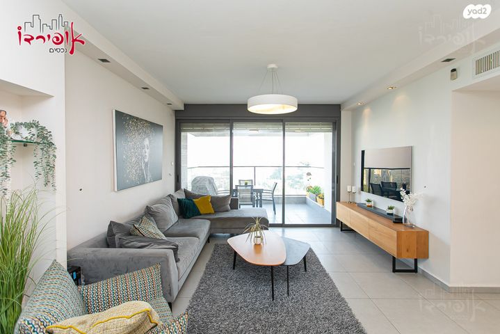 דירה, נעמ"ת, נעמ"ת, חיפה