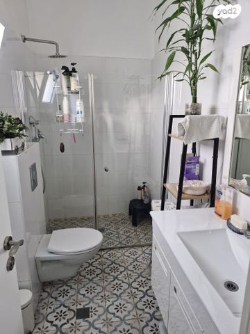 דירה, מרדכי אנילביץ', קרית ויצמן, רעננה