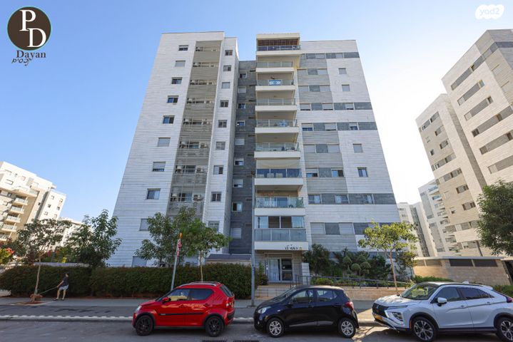 דירה, כפר יונה