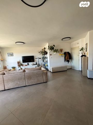 חנה ומיכאל לוין 