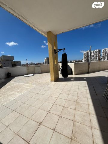 גג/ פנטהאוז, חנה ומיכאל לוין, רביבים, גני ראשון, ראשון לציון