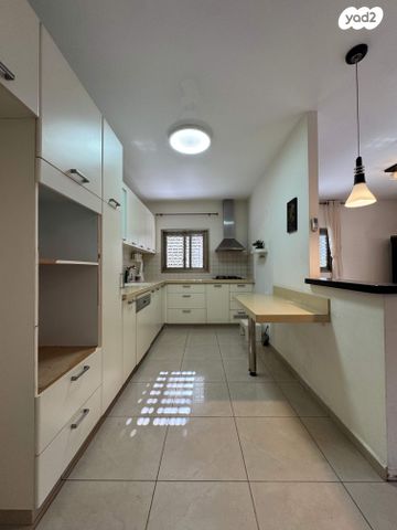 דירה, שכונת חשמונאים, מרכז העיר א, רמת גן