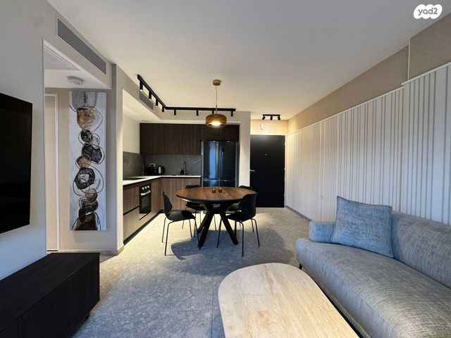 דירה, שדרות ירושלים 1, תל אביב יפו