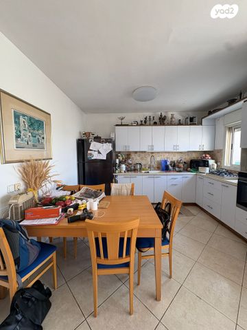 גג/ פנטהאוז, אסירי ציון, קרית שלום, תל אביב יפו