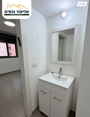 דירה, האחים, נווה שמיר רמת בית שמש ה-1, בית שמש