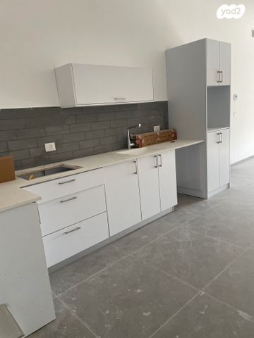 דירה, פינת שפירא, שוק תלפיות, חיפה