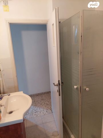 דירה, רמות יצחק, נשר