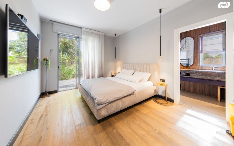 דירת גן, הדר, הוד השרון