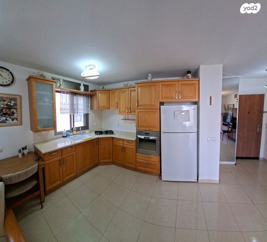 דירה, שדרות ודג'ווד 7, מרכז הכרמל, חיפה