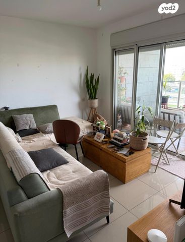 דירה, אפרים שריר, גבעת אוסישקין, נהריה