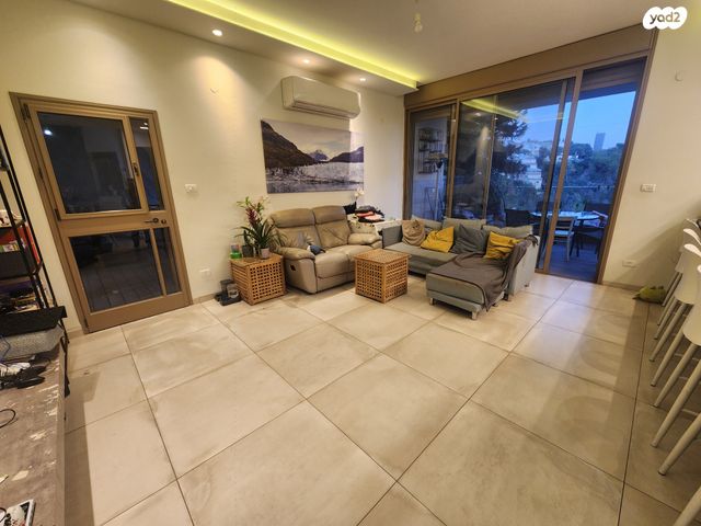 דירת גן, רמת גולדה, חיפה