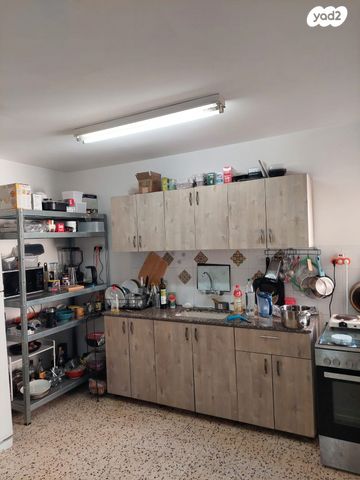 דירה, רמות יצחק, נשר