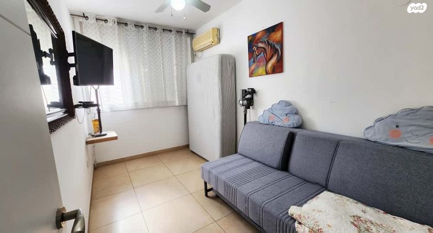 דירה, האלונים 18, קרית ביאליק