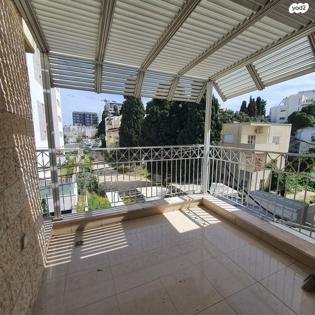 דירה, שדרות ודג'ווד 7, מרכז הכרמל, חיפה