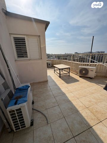 גג/ פנטהאוז, אסירי ציון, קרית שלום, תל אביב יפו