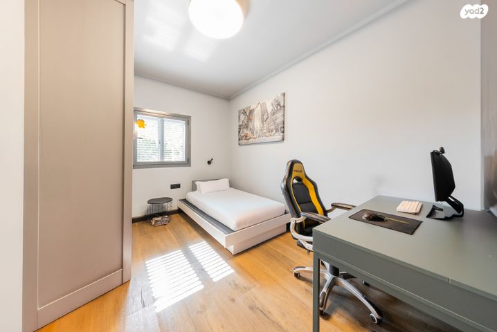 דירת גן, הדר, הוד השרון