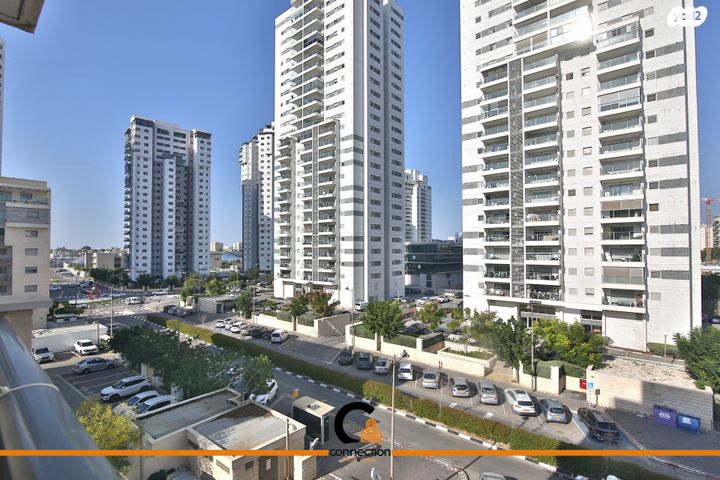 דירה, עפרה חזה 25, משכנות האומנים, קרית מוצקין