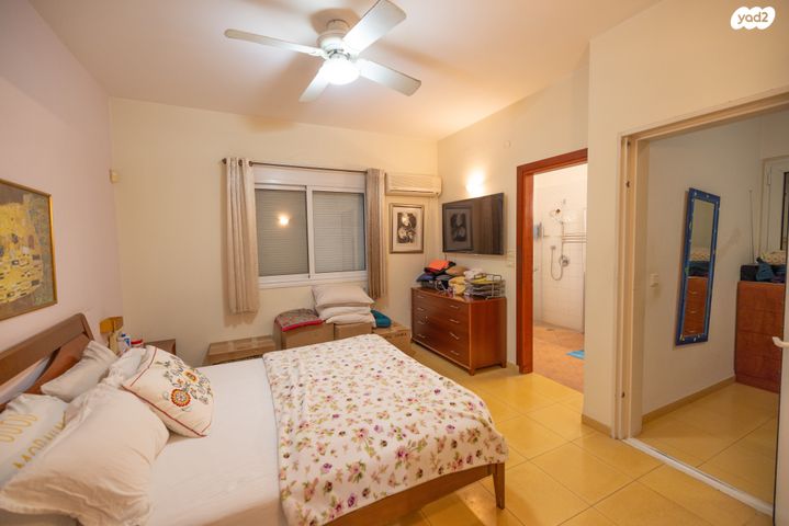 דו משפחתי, עתלית