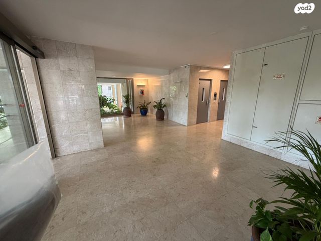 גג/ פנטהאוז, רב אשי, נווה אביבים, תל אביב יפו